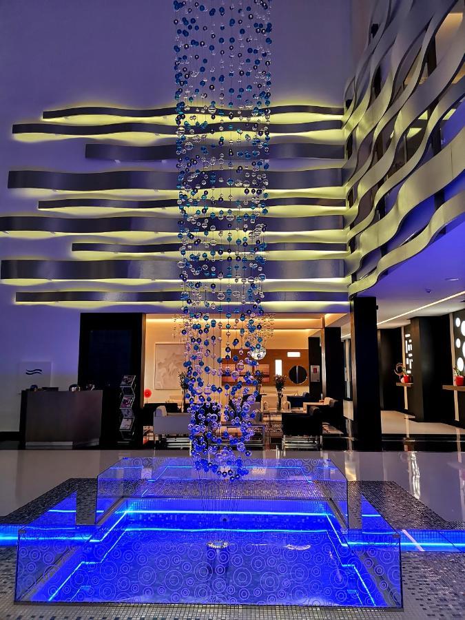 The View Bouznika Hotel Buitenkant foto The lobby of the hotel