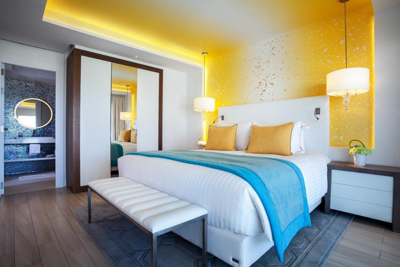 The View Bouznika Hotel Buitenkant foto A bedroom at the hotel